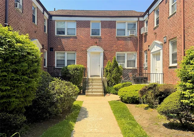 3rd image of 79 N Broadway, White Plains, NY 10603