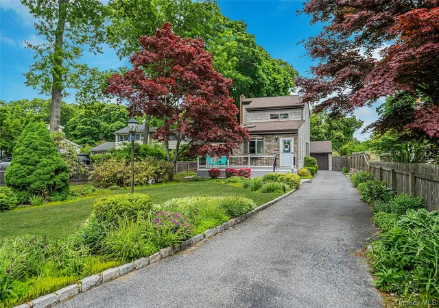 3rd image of 1333 Boston Ave, Bay Shore, NY 11706 | MLS# 999745