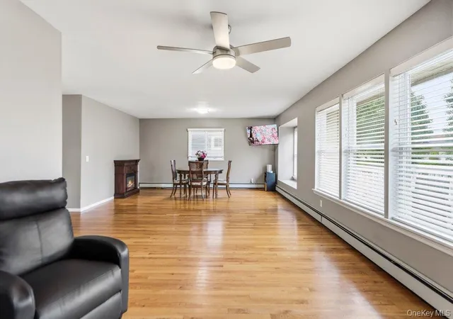 2nd image of 14 Kenneth Ln, North Babylon, NY 11703 | MLS# 999754