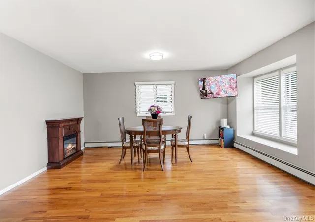 3rd image of 14 Kenneth Ln, North Babylon, NY 11703 | MLS# 999754