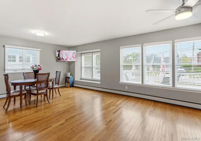 4th image of 14 Kenneth Ln, North Babylon, NY 11703 | MLS# 999754