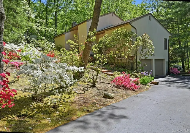 1st image of 40 Laurel Hill Rd, Centerport, NY 11721 | MLS# 999766