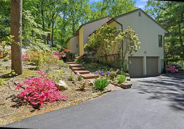 2nd image of 40 Laurel Hill Rd, Centerport, NY 11721 | MLS# 999766