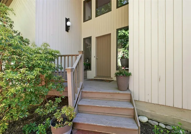 5th image of 40 Laurel Hill Rd, Centerport, NY 11721 | MLS# 999766