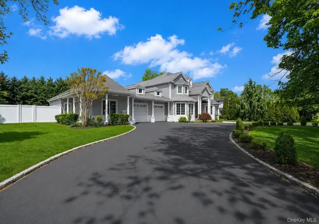 4th image of 68 Maple Ave, Oyster Bay, NY 11714 | MLS# 999787