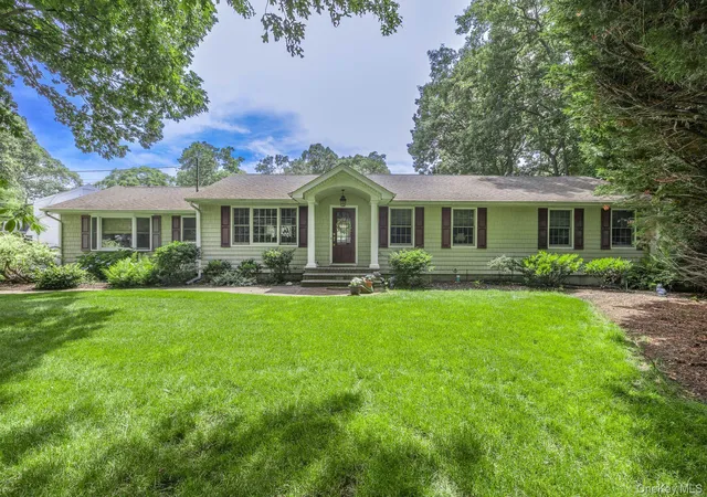 1st image of 28 King Arthurs Ct, Smithtown, NY 11780 | MLS# 999791