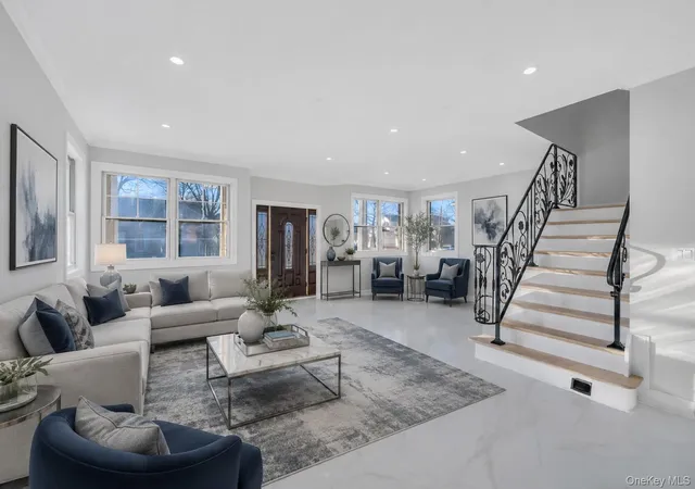 3rd image of 143 Emerson Ave, North Hempstead, NY 11001 | MLS# 999792