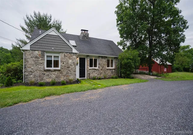2nd image of 334 Lake Dr, Clinton, NY 12572 | MLS# 999816