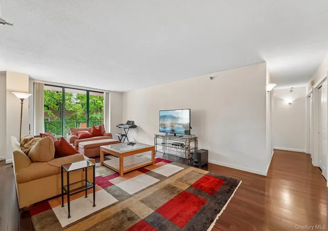Homes for sale in White Plains, NY | 302 Church St #1C, White Plains, NY 10603 | MLS# 999824