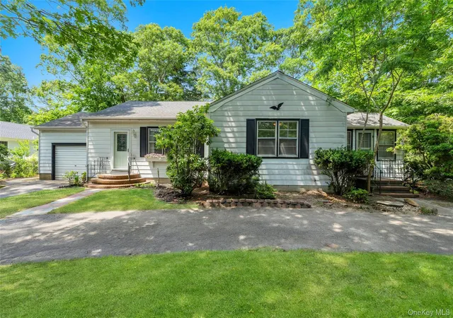 Homes for sale in Southampton, NY | 62 Squires Ave, Southampton, NY 11942 | MLS# 999857