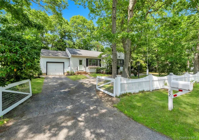 Homes for sale in Southampton, NY | 62 Squires Ave, Southampton, NY 11942 | MLS# 999857