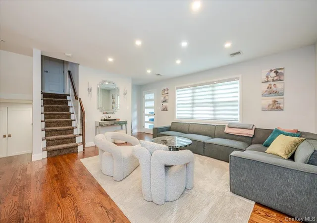 5th image of 448 Westminster Rd, Hempstead, NY 11516 | MLS# 999898