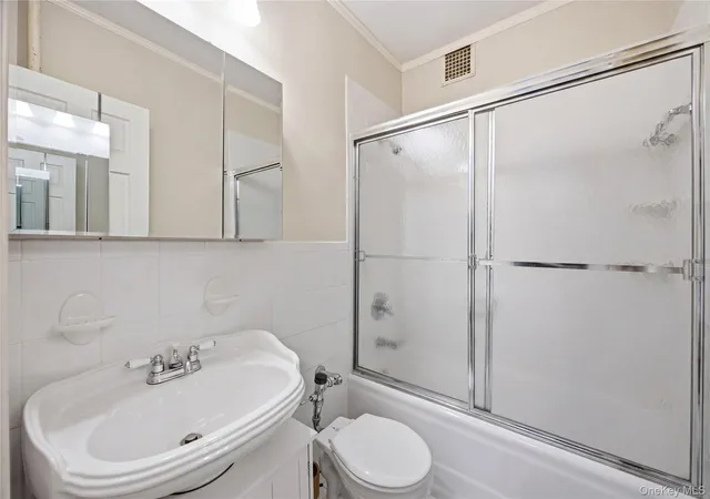 3rd image of 20 Continental Ave #1K, Forest Hills, NY 11375 | MLS# 999904