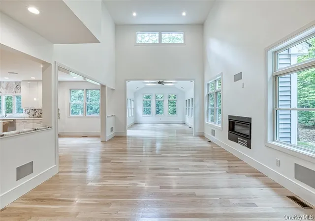 Photo 3 of Single family home for sale at 139 Old Cedar Swamp Rd, Oyster Bay, NY 11753 | MLS# 999921 | Listing updated on 2026-05-15