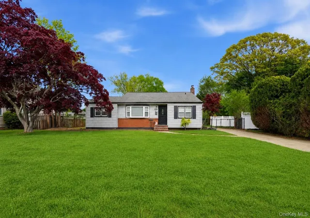 Photo 1 of Single family home for sale at 1413 Peters Blvd, Islip, NY 11706 | MLS# 999944 | Listing updated on 2026-09-20