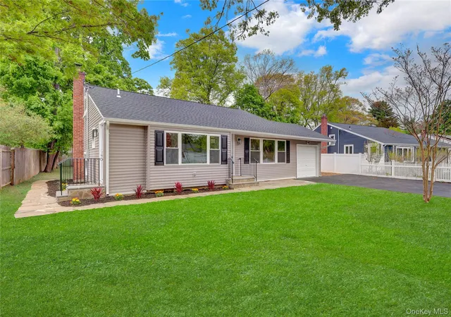 Homes for sale in Huntington, NY | 15 Glenwood Ln, Huntington, NY 11743 | MLS# 999958
