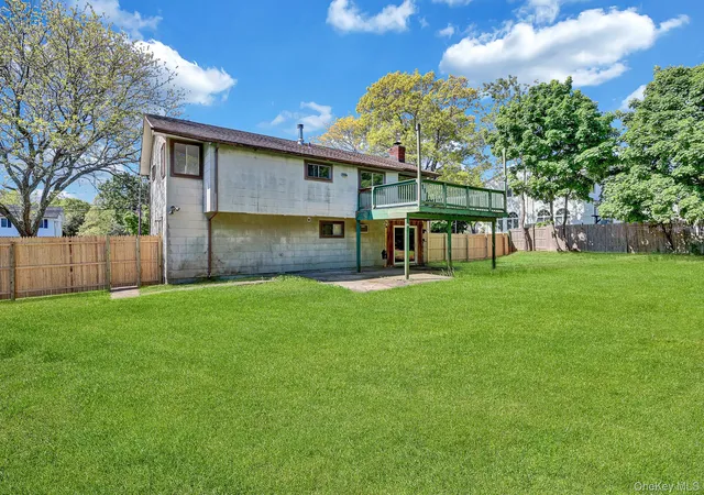 24th image of 335 Babylon St, Islip, NY 11752 | MLS# 999966