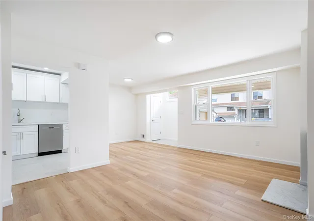 Homes for sale in New York, NY | 33 Marc St, New York, NY 10314 | MLS# 999969