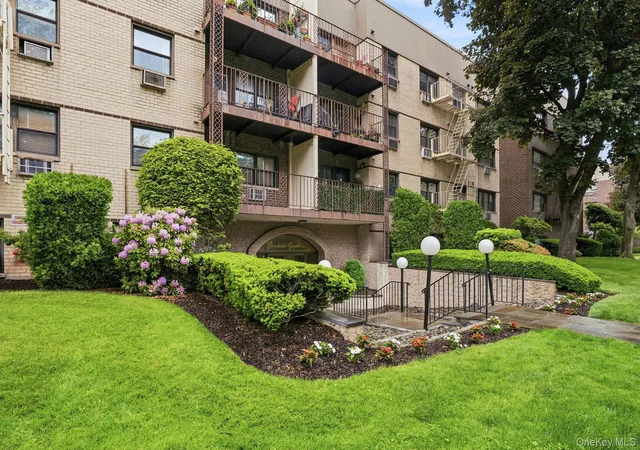 Homes for sale in New Rochelle, NY | 2261 Palmer Avenue, New Rochelle, NY 10801 | Houzeo