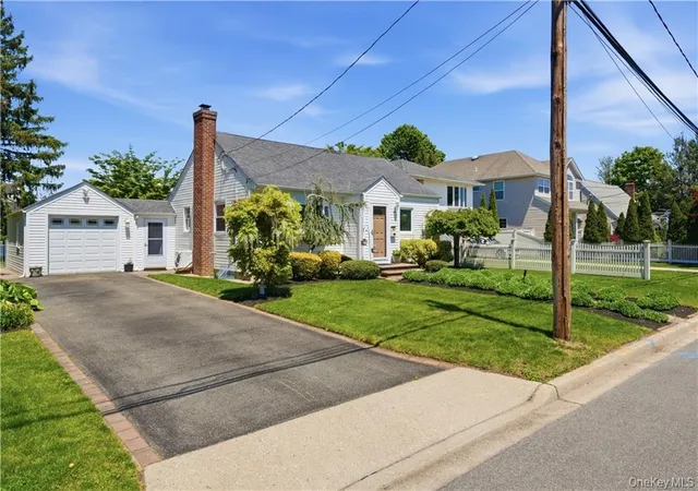 5th image of 15 Russel Ave, Hempstead, NY 11714 | MLS# 000016
