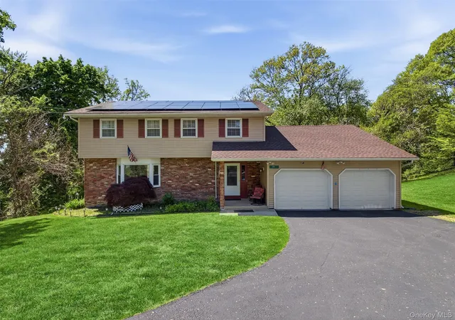 Homes for sale in La Grange, NY | 29 Hillview Dr, La Grange, NY 12603 | MLS# 000018