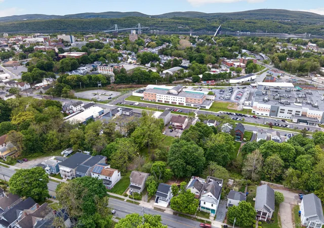35th image of 152 N Clinton St, Poughkeepsie, NY 12601 | MLS# 000024