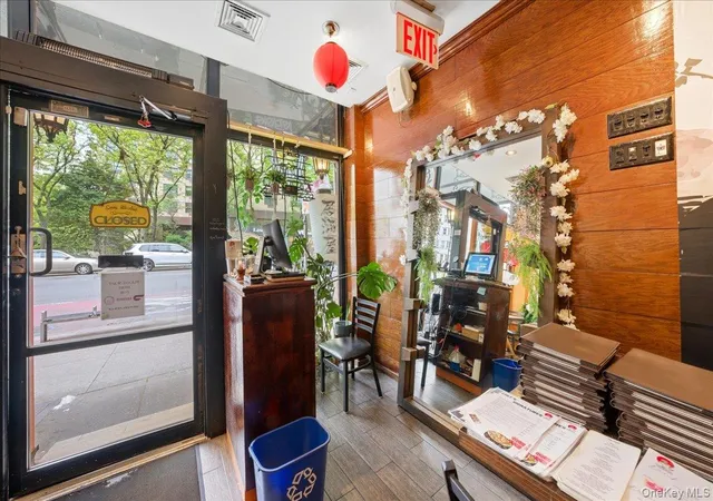 Photo 4 of Single family home for sale at 1435 2nd Avenue, New York, NY 10021 | MLS# 000040 | Listing updated on 2026-05-20