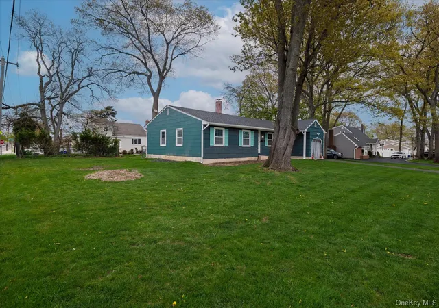 4th image of 171 W 16Th St, Babylon, NY 11729 | MLS# 000062