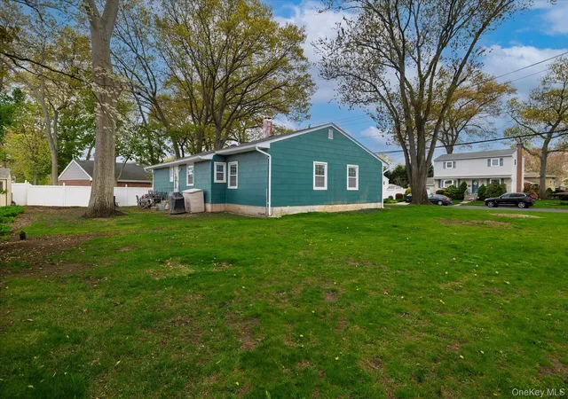 5th image of 171 W 16Th St, Babylon, NY 11729 | MLS# 000062