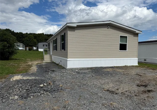 Photo 22 of Manufactured home for sale at 29 Shore Ln, Mamakating, NY 12722 | MLS# 000066 | Listing updated on 2026-08-13