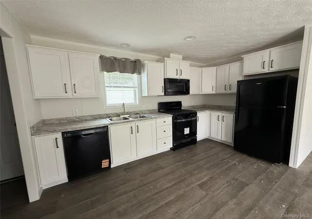 Photo 3 of Manufactured home for sale at 29 Shore Ln, Mamakating, NY 12722 | MLS# 000066 | Listing updated on 2026-10-19