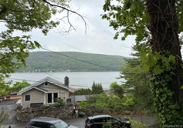 Photo 3 of Sale Pending at 11 Rocky Trl, Greenwood Lake, NY 10925 | MLS# 000074 | Listing updated on 2026-09-16