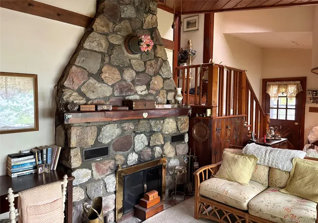 Photo 4 of Sale Pending at 11 Rocky Trl, Greenwood Lake, NY 10925 | MLS# 000074 | Listing updated on 2026-09-16