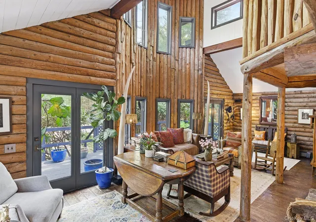 Photo 3 of Single family home for sale at 129 Bull Path, East Hampton, NY 11937 | MLS# 000080 | Listing updated on 2026-10-06