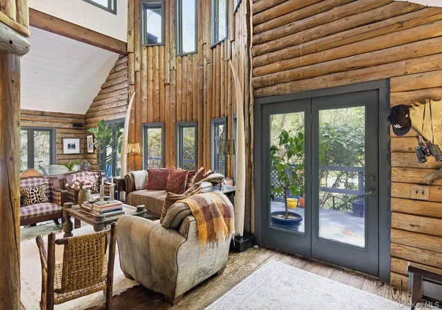 Photo 3 of Single family home for sale at 129 Bull Path, East Hampton, NY 11937 | MLS# 000080 | Listing updated on 2026-10-06