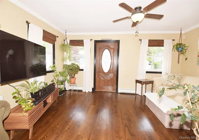4th image of 22 Salem Pl, Copiague, NY 11726 | MLS# 000089