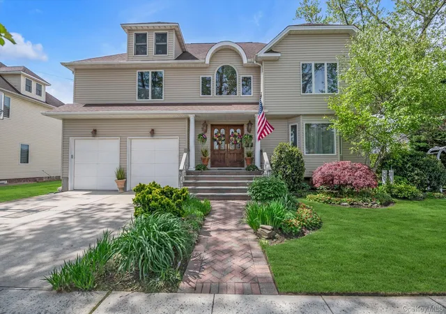 1st image of 110 Union Pl, Lynbrook, NY 11563 | MLS# 000104