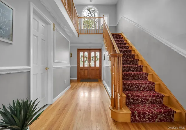 2nd image of 110 Union Pl, Lynbrook, NY 11563 | MLS# 000104