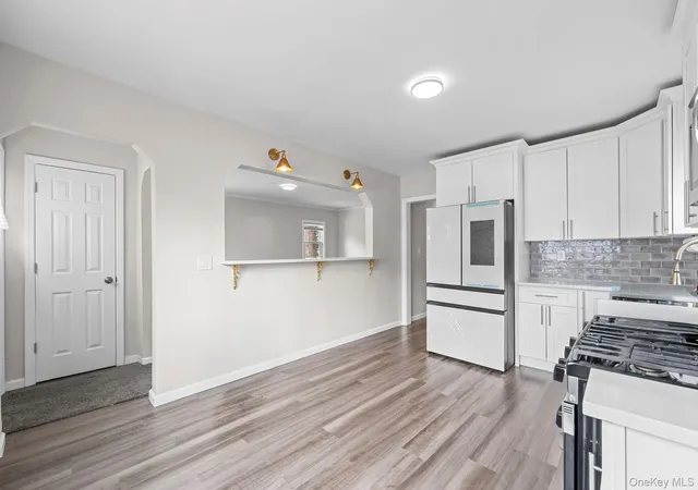4th image of 20 Dewitt St, Hempstead, NY 11580 | MLS# 000110