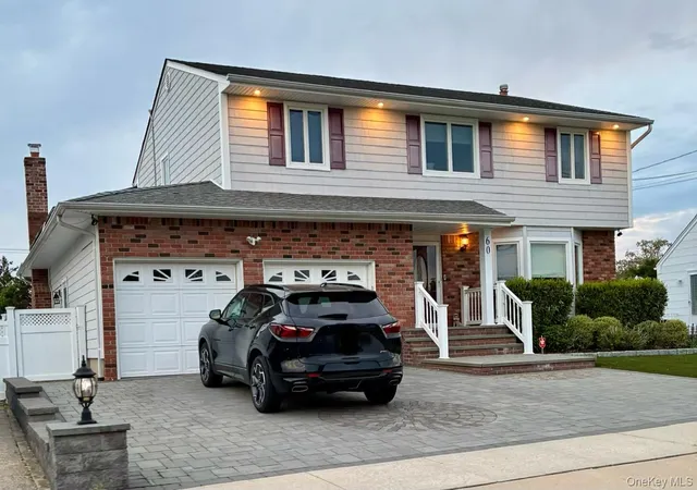 1st image of 60 S Crescent Dr, Farmingdale, NY 11735 | MLS# 000111