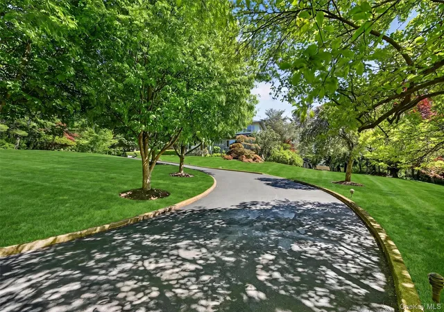 Photo 2 of Mansion for sale at 20 Moriah Ln, Ramapo, NY 10901 | MLS# 000156 | Listing updated on 2026-08-04