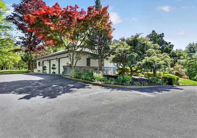 Photo 3 of Single family home for sale at 20 Moriah Ln, Ramapo, NY 10901 | MLS# 000156 | Listing updated on 2026-08-04