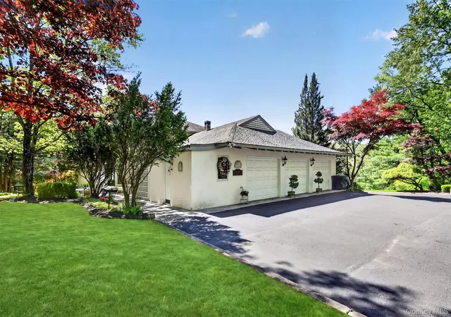 Photo 4 of Single family home for sale at 20 Moriah Ln, Ramapo, NY 10901 | MLS# 000156 | Listing updated on 2026-08-04