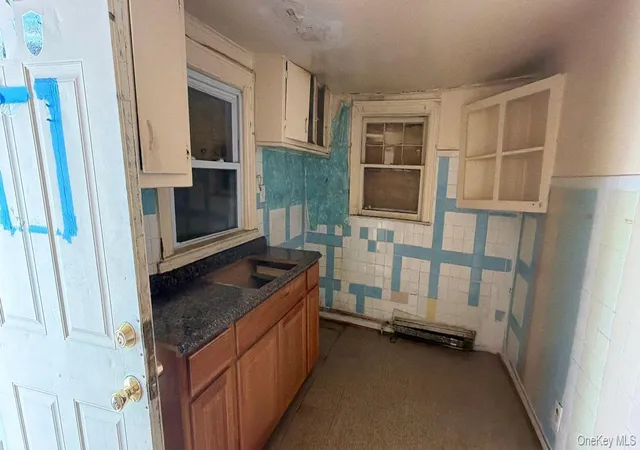 Photo 2 of Sale Pending at 90 Jackie Robinson Pkwy, Brooklyn, NY 11207 | MLS# 000164 | Listing updated on 2026-08-31