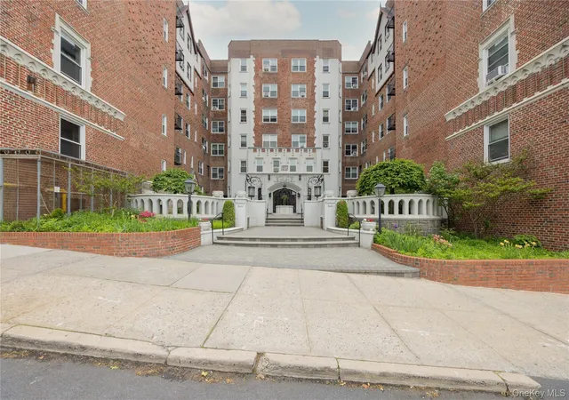 Homes for sale in Mount Vernon, NY | 60 W Broad Street, Mount Vernon, NY 10552 | Houzeo