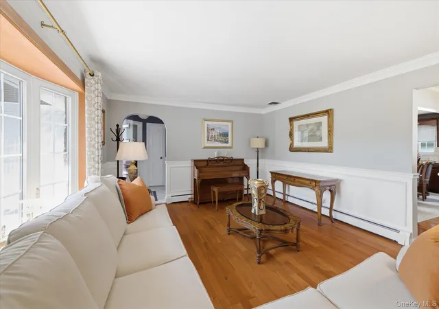 Photo 4 of Single family home for sale at 708 Lorentz St, Elmont, NY 11003 | MLS# 1000197 | Listing updated on 2026-08-29