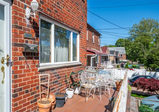 29th image of 1515 Bantam Pl, Bronx, NY 10469 | MLS# 1000198
