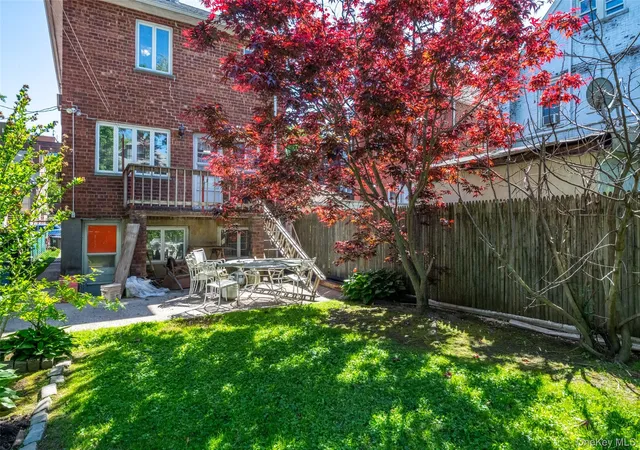 3rd image of 1515 Bantam Pl, Bronx, NY 10469 | MLS# 1000198