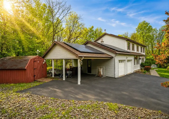 3rd image of 4 Distillery Gln, Warwick, NY 10990 | MLS# 1000203