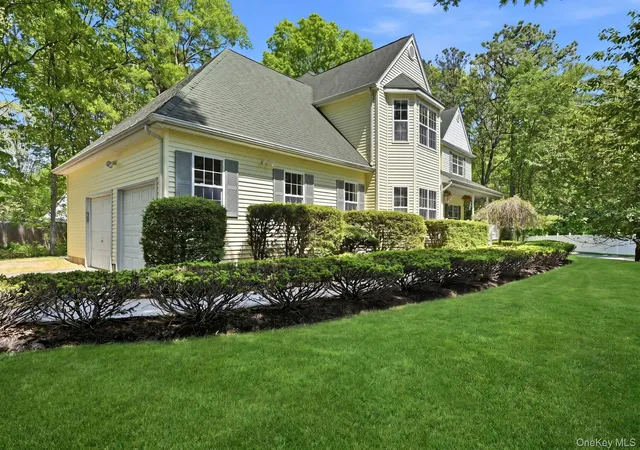 1st image of 3 Pia Ct, Holtsville, NY 11742 | MLS# 1000207